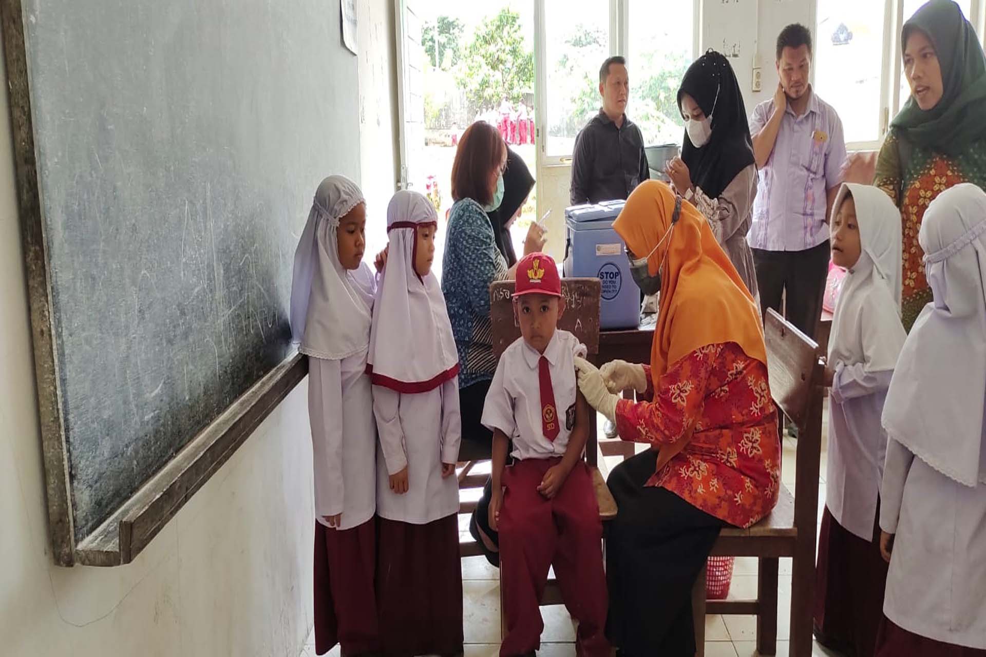 Bulan imunisasi anak nasional