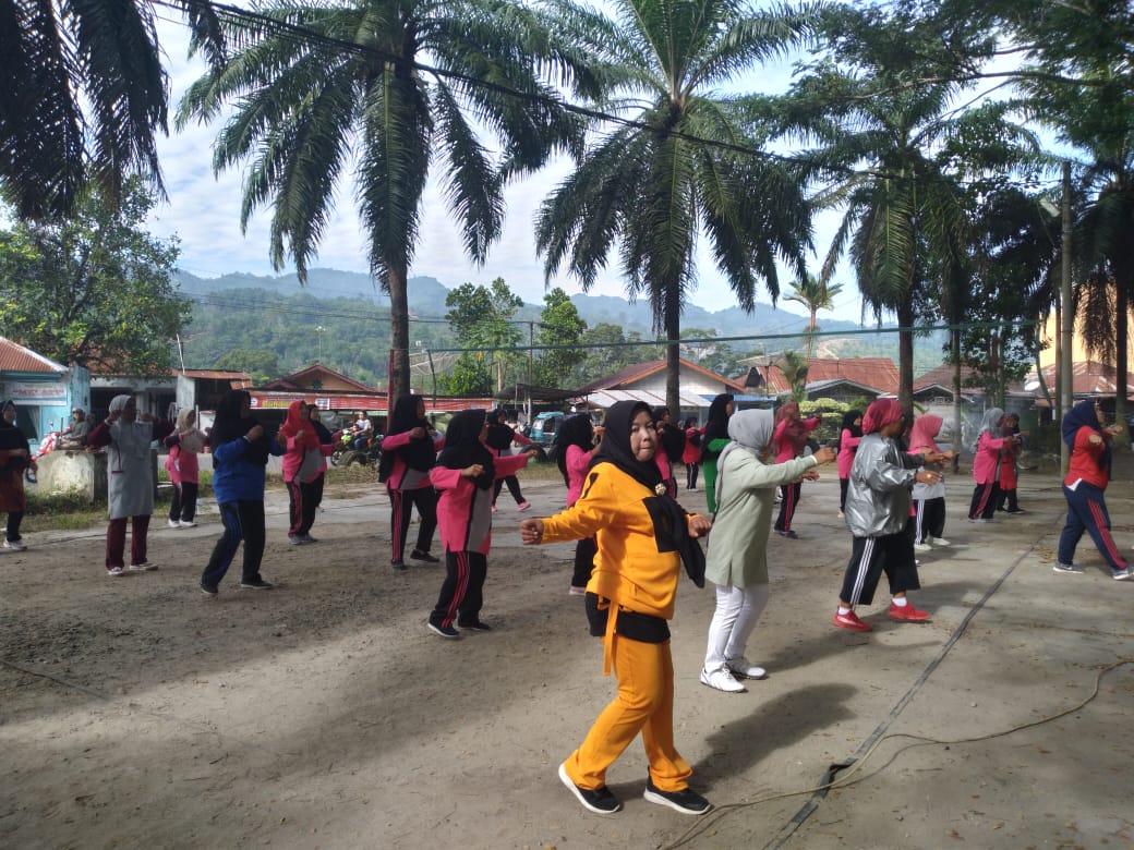Senam Lanborgini Cermat (Lansia Berolahrga Mandiri Ceria Masa Tua)